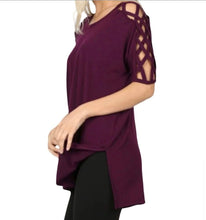 Load image into Gallery viewer, Criss cross sleeve top.
