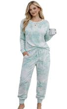 Load image into Gallery viewer, Comfy 2 piece tie dye loungewear
