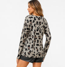 Load image into Gallery viewer, Brown leopard print cut out long sleeve top
