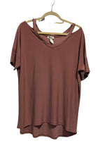 Load image into Gallery viewer, Plus size dusty rose top with cutout shoulders and bling
