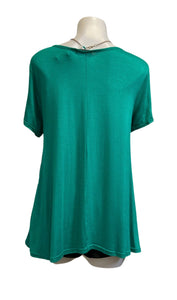 Green tee with necklace