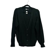 Load image into Gallery viewer, Button up knit sweater
