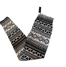 Load image into Gallery viewer, Fleece leggings
