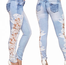 Load image into Gallery viewer, Jeans with lace insert
