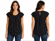 Load image into Gallery viewer, Elegant black top with heart pattern
