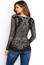 Load image into Gallery viewer, Grey textured print long sleeve sweater
