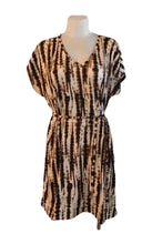 Load image into Gallery viewer, Striped one size dress
