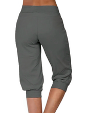 Load image into Gallery viewer, Solid color grey capris with pockets
