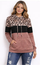 Load image into Gallery viewer, Colorblock leopard print hoodie
