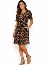 Load image into Gallery viewer, Leopard print dress with pockets
