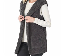 Load image into Gallery viewer, Soft Sherpa hooded vest with pockets
