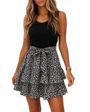 Load image into Gallery viewer, Black floral ruffled dress with belt
