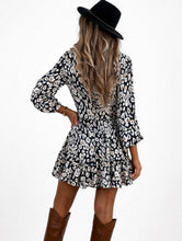 Load image into Gallery viewer, Black leopard print v-neck dress
