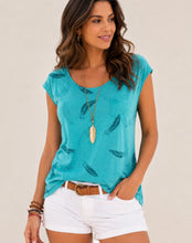 Load image into Gallery viewer, Feather print sleeveless top with pocket
