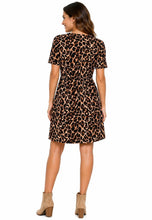 Load image into Gallery viewer, Leopard print dress with pockets
