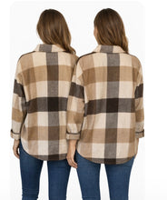 Load image into Gallery viewer, Khaki plaid buttoned jacket
