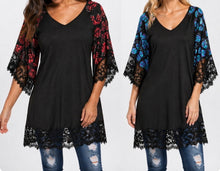 Load image into Gallery viewer, Dressy top with butterfly sleeves
