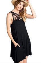 Load image into Gallery viewer, Black dress with pockets.
