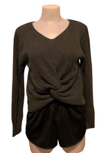 Load image into Gallery viewer, Dark grey cropped sweater with twist design
