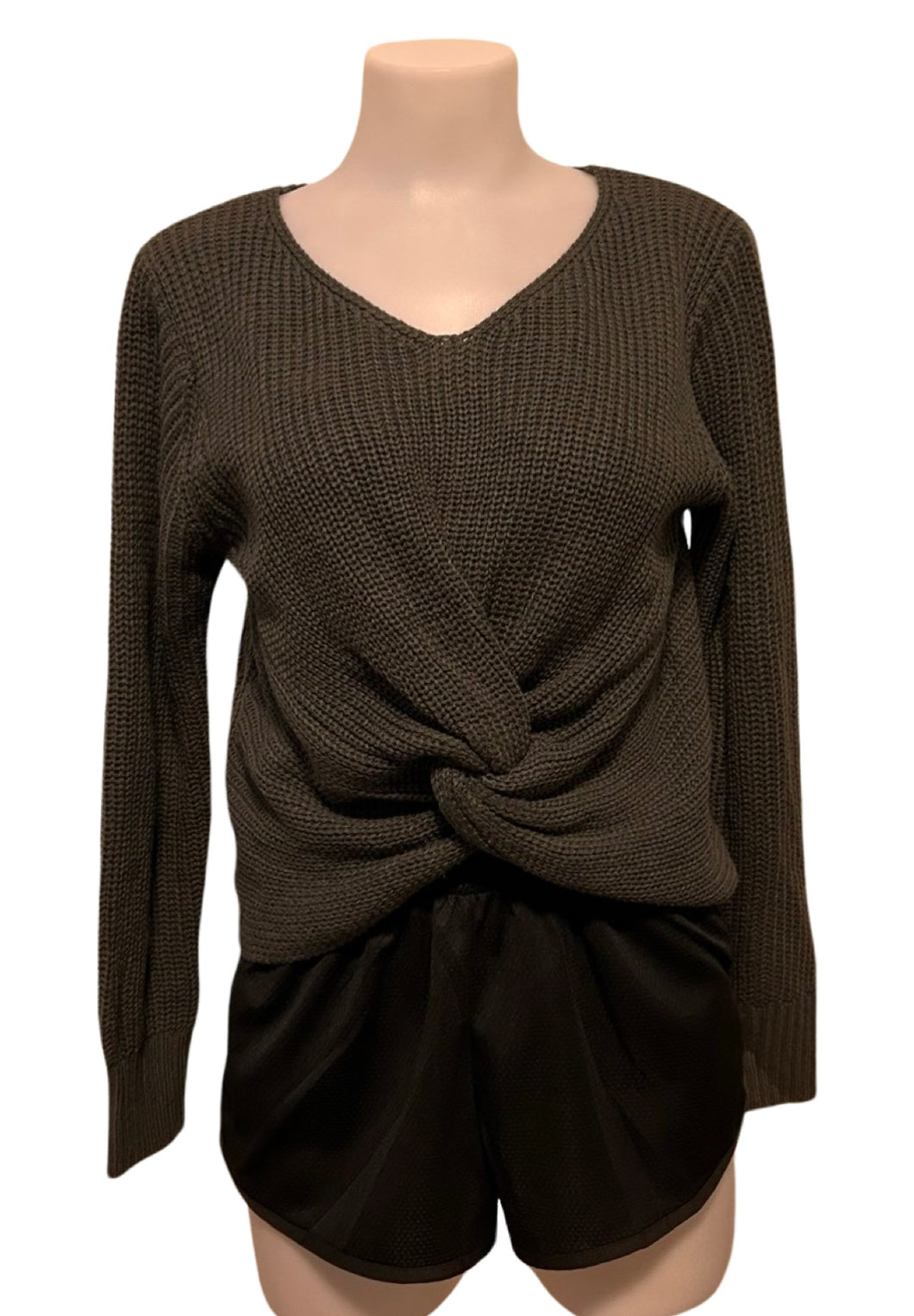 Dark grey cropped sweater with twist design