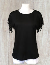 Load image into Gallery viewer, Short sleeve tee with tassels
