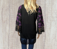 Load image into Gallery viewer, Dressy top with butterfly sleeves
