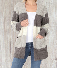 Load image into Gallery viewer, Color block popcorn cardigan with pockets
