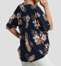 Load image into Gallery viewer, Navy floral criss cross top with twisted hem
