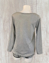 Load image into Gallery viewer, High/low loose fitting top with crochet trim
