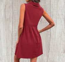 Load image into Gallery viewer, Cotton burgundy collared dress with faux buttons
