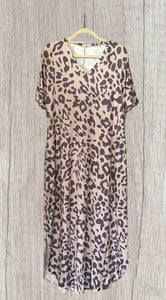 Leopard print maxi dress with pockets