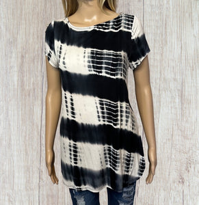 Striped black tie dye tee