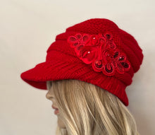 Load image into Gallery viewer, Women’s Fashionable winter hat with visor and flower accent
