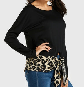 Long sleeve sweater with leopard print