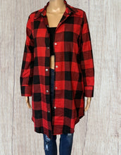 Load image into Gallery viewer, Plaid long shacket with snaps and pockets
