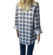 Load image into Gallery viewer, Plaid button up shirt with pocket
