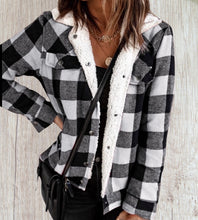 Load image into Gallery viewer, Plaid jacket with fleece lining. Available in blue, black and red.
