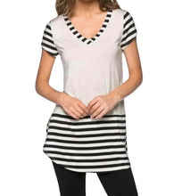 Load image into Gallery viewer, Tunic top striped with v neck
