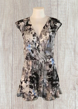 Load image into Gallery viewer, Blue/grey multi colour romper
