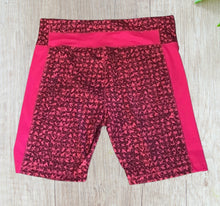 Load image into Gallery viewer, Patterned athletic shorts
