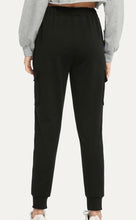 Load image into Gallery viewer, Black cargo pants with pockets
