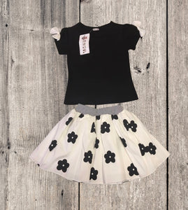 Girls 2 piece black/white skirt set