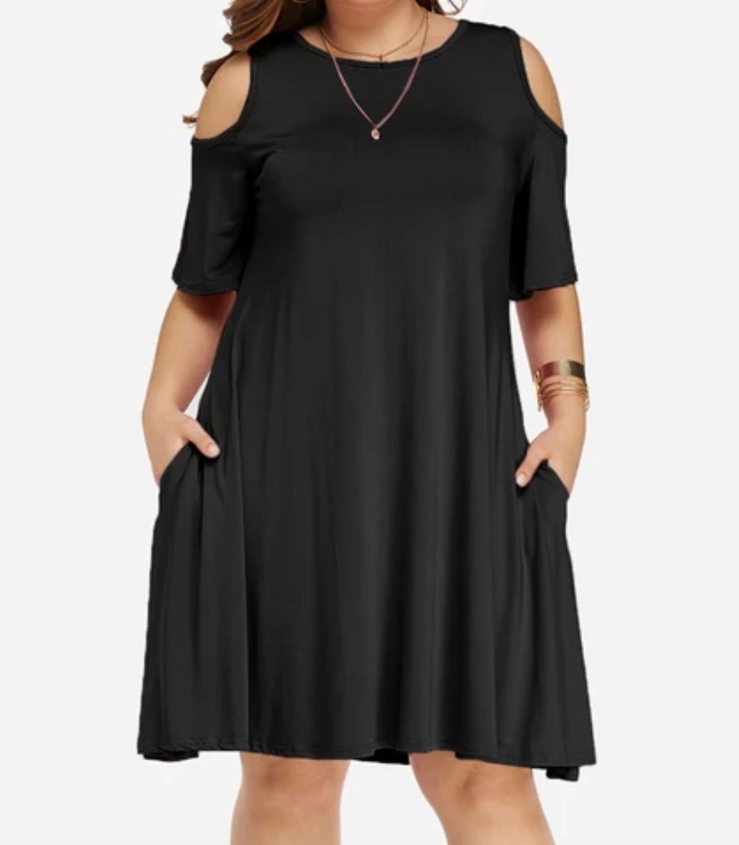 Plus size cold shoulder dress with pockets