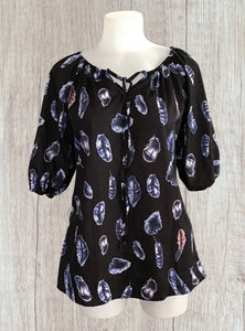 Feather pattern 1/2 sleeve blouse