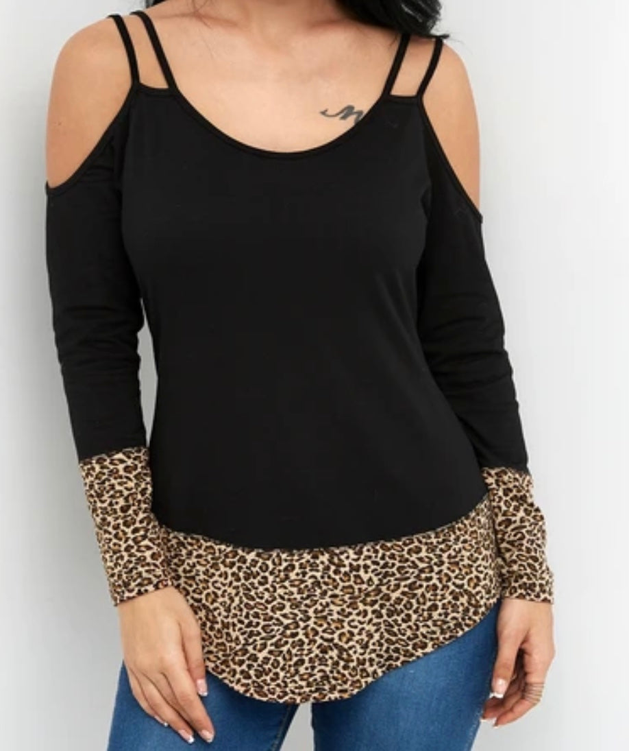 Long sleeve top with leopard print