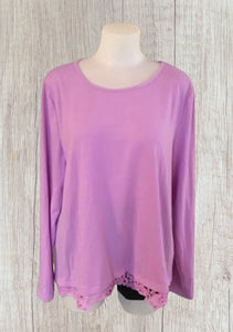 High/low loose fitting top with crochet trim