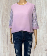 Load image into Gallery viewer, 3/4 sleeve light purple blouse with lace
