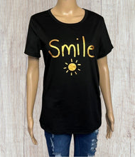 Load image into Gallery viewer, Smile tee
