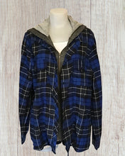 Load image into Gallery viewer, Plus size plaid shirt with hood
