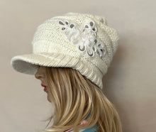 Load image into Gallery viewer, Women’s Fashionable winter hat with visor and flower accent
